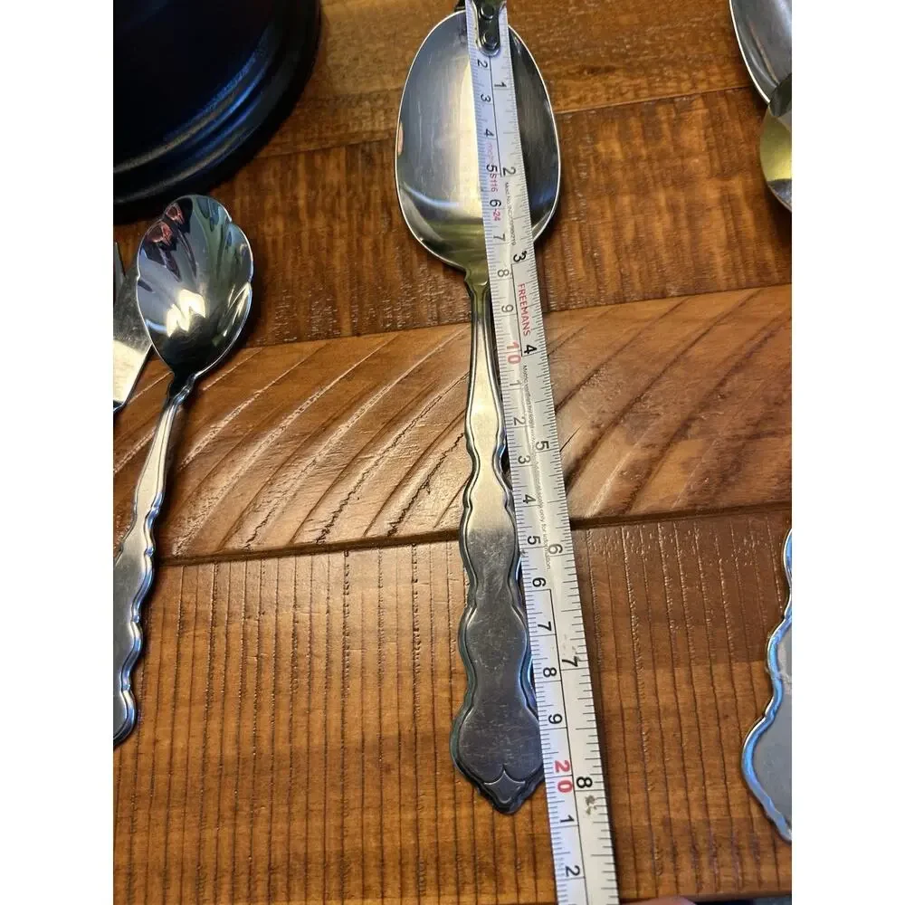 Vtg Oneida VALERIE Distinction Deluxe Stainless Flatware 8” Dinner‎ Spoon